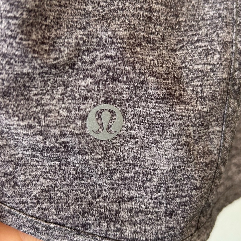 Lululemon Tracker Short V *4" Heather Lux Multi‎ Black SZ 10 - Picture 6 of 8